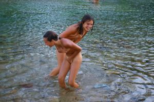 Holland naturist family nudist 700X465 jpeg