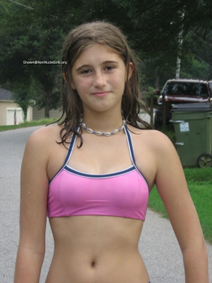 Young teen girls sports bra 768X1024 jpeg