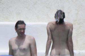 Milla jovovich paparazzi nude 960X636 jpeg