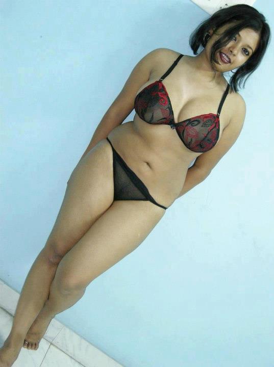 Indian aunty big gand full size