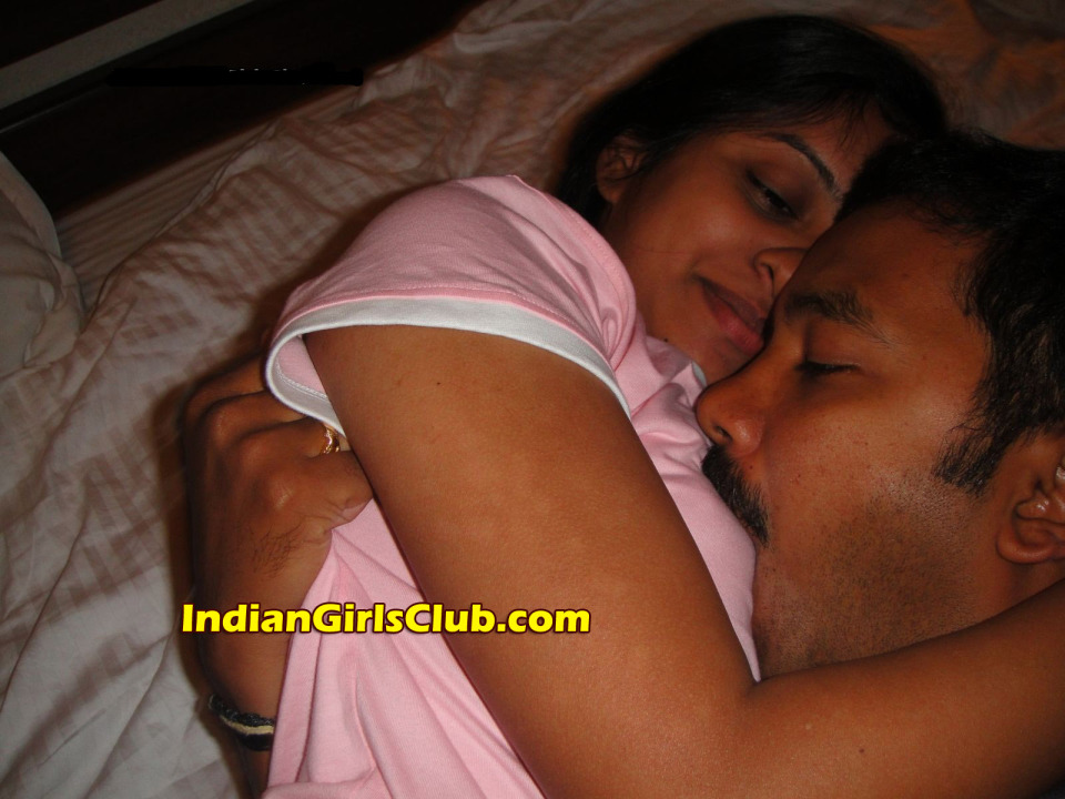 Hot indian girls boobs boys kissing full size