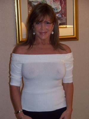 Non nude amateur mature milf 500X667 jpeg