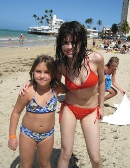 Selena gomez hot bikini full size