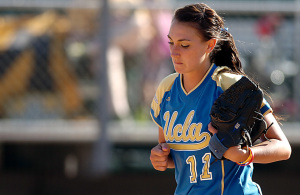 Hot college softball players 960X627 jpeg