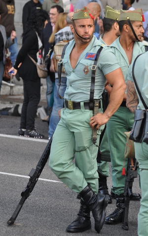 Spanish foreign legion uniforms 401X640 jpeg
