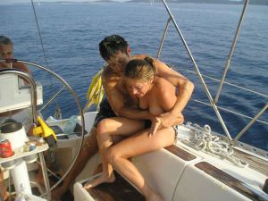 Teen girls in groups on boat 960X720 jpeg