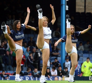 Cheerleader high kick pussy slip 960X865 jpeg