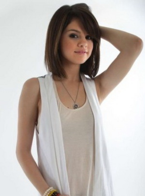 Teen girls hairstyles for medium length hair 460X620 jpeg