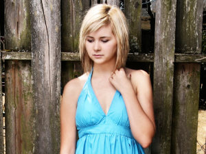 Young girls breast development 640X480 jpeg