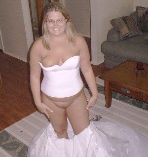 Horny nude bride 565X600 jpeg