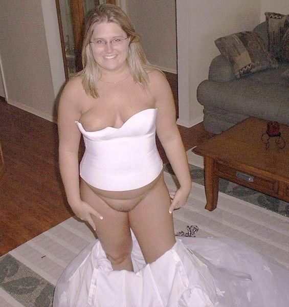 Horny nude bride full size