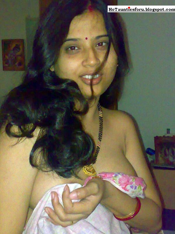 Hot sexy indian aunties full size