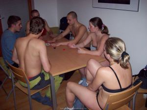 Real strip poker amateur 960X719 jpeg