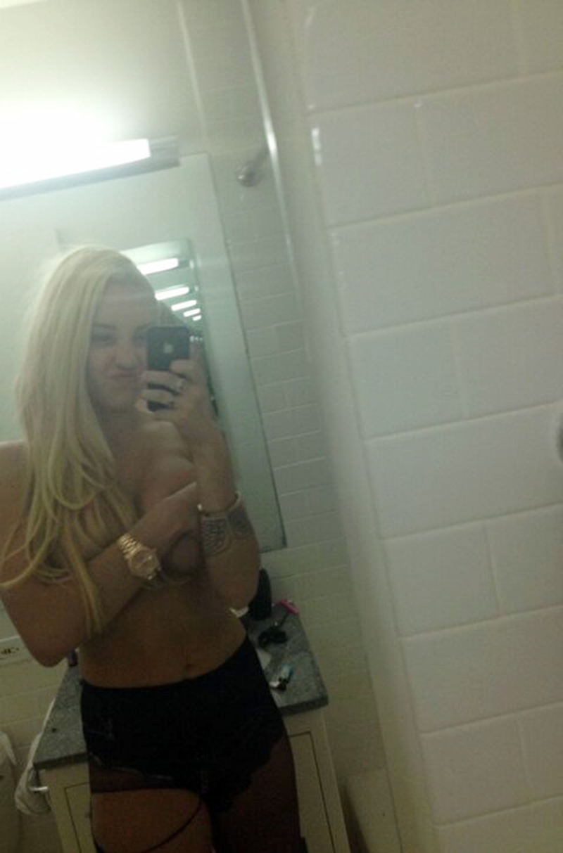 Amanda bynes topless full size