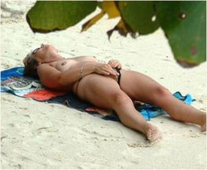 Amateur public masturbation caught 883X728 jpeg
