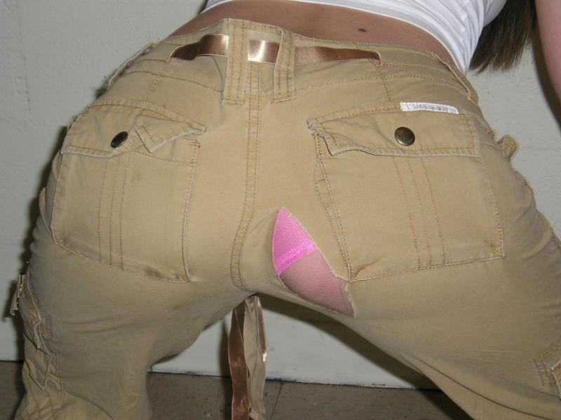 Private candid teen ripped pants full size