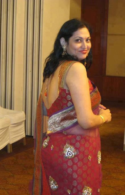 Hot desi indian aunties full size