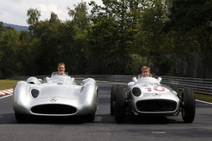 Vintage mercedes f1 cars 960X640 jpeg