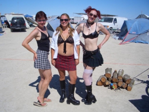 Real middle school girls 960X720 jpeg