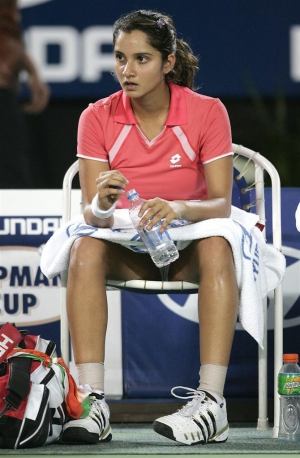 Sania mirza panty 670X1024 jpeg