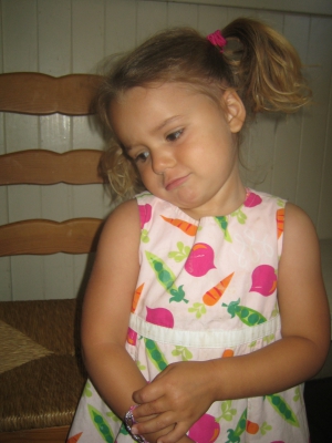 Girl butt naked toddler playing 960X1280 jpeg