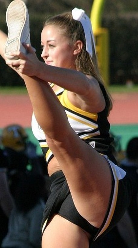 Cheerleader crotch shots full size