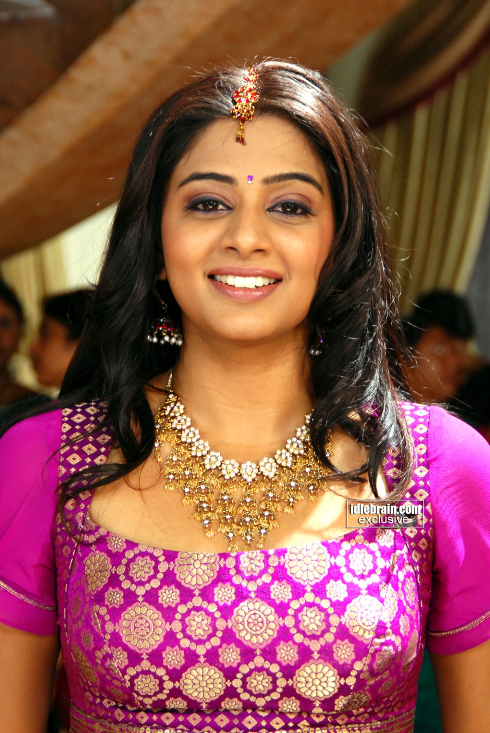 Priyamani indian actress full size