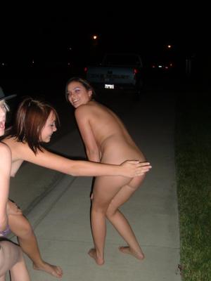 Amateur drunk naked girls 852X1136 jpeg