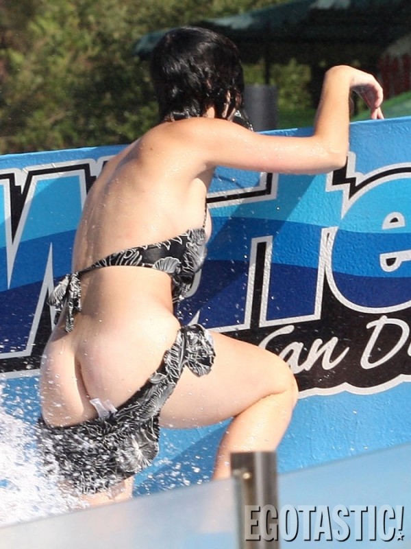 Katy perry wardrobe malfunction ass full size