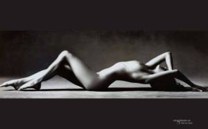 Reclining nude art photography 960X600 jpeg