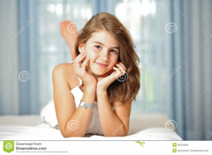 Beautiful teen girls smiling 960X705 jpeg