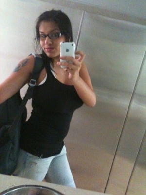 Cell phone self shot teen 500X667 jpeg