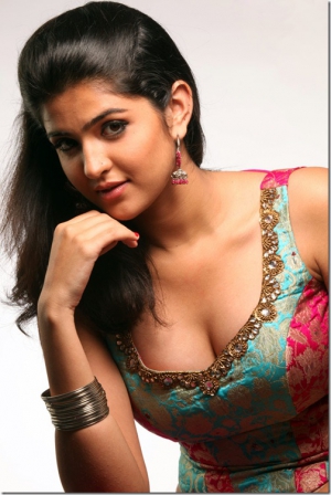 Deeksha seth hot 504X754 jpeg