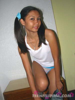 Young filipina girls 640X854 jpeg