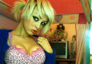 Sexy scenes emo girls 900X629 jpeg