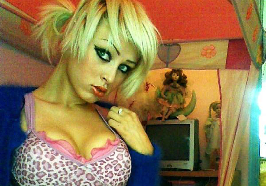 Sexy scenes emo girls full size