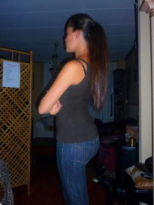 Sexy girls big ass tight jeans 525X700 jpeg