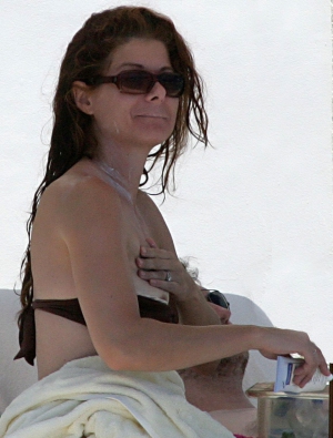 Debra messing nipple slip 960X1266 jpeg