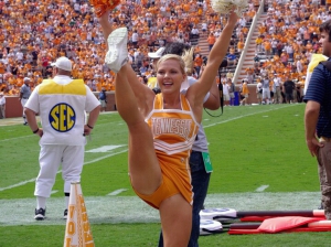 Cheerleader high kick wardrobe malfunction 720X539 jpeg