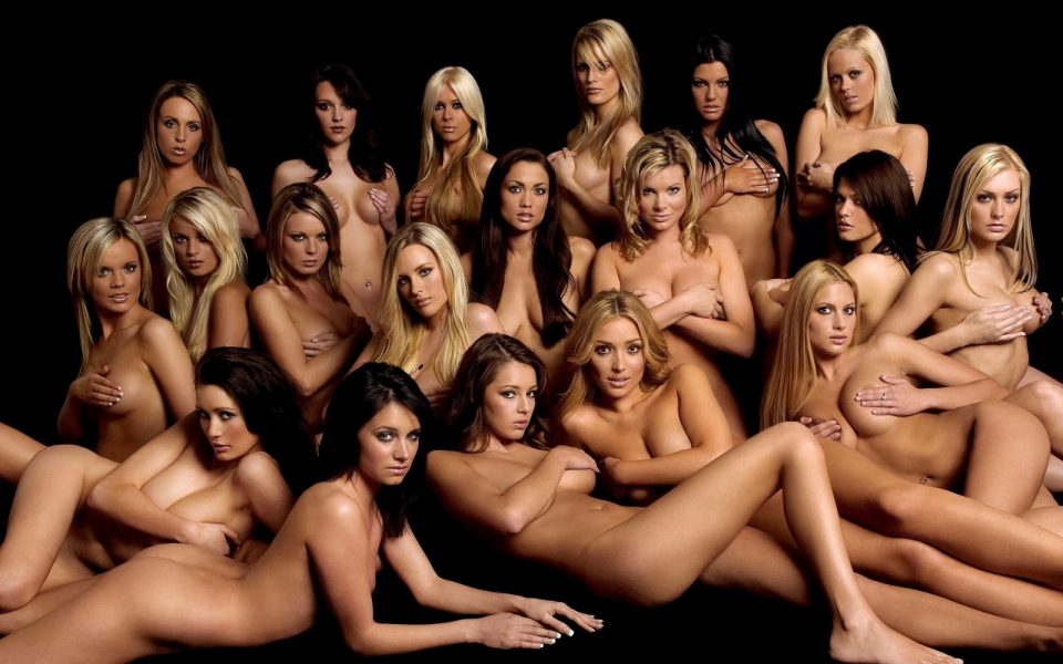 Girl group of naked women full size