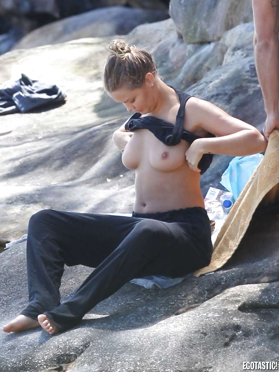 Lara bingle topless full size