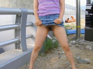 Candid pantyhose upskirt 640X479 jpeg