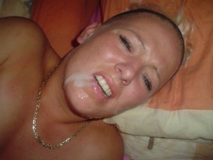 Cum on wife s face 960X720 jpeg