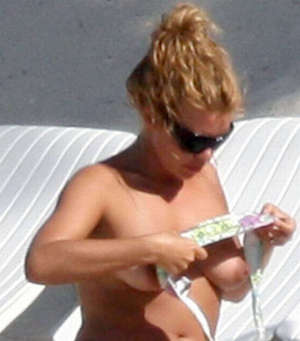 Billie piper tits 960X1094 jpeg
