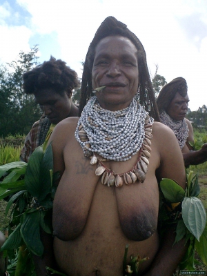 Old african tribal women tits 960X1280 jpeg