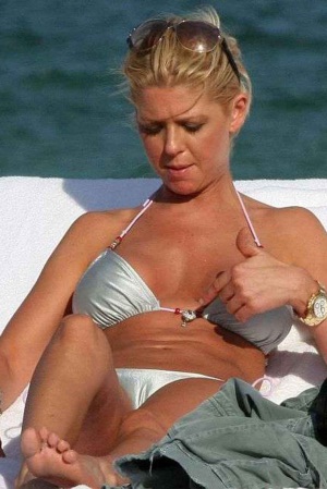 Tara reid camel toe bikini 960X1439 jpeg
