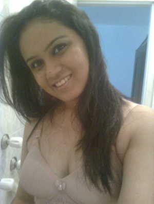 Indian beautiful sexy desi girls boobs 640X853 jpeg