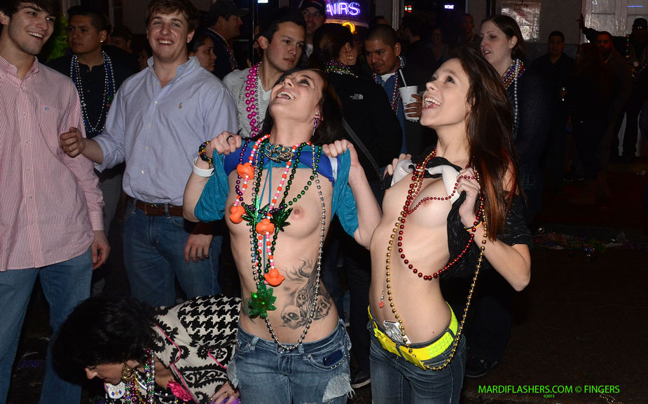 Girls flashing mardi gras 2014 full size