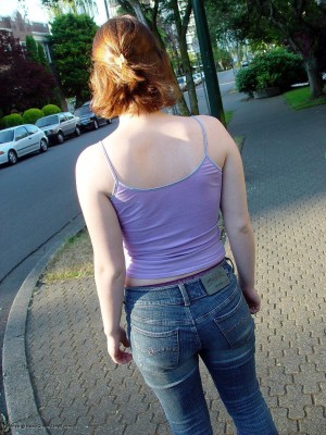 Amateur low rise jeans 900X1200 jpeg