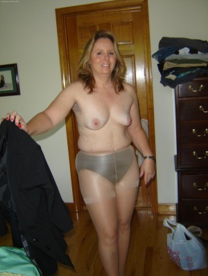 Mature nylon granny panties 640X853 jpeg